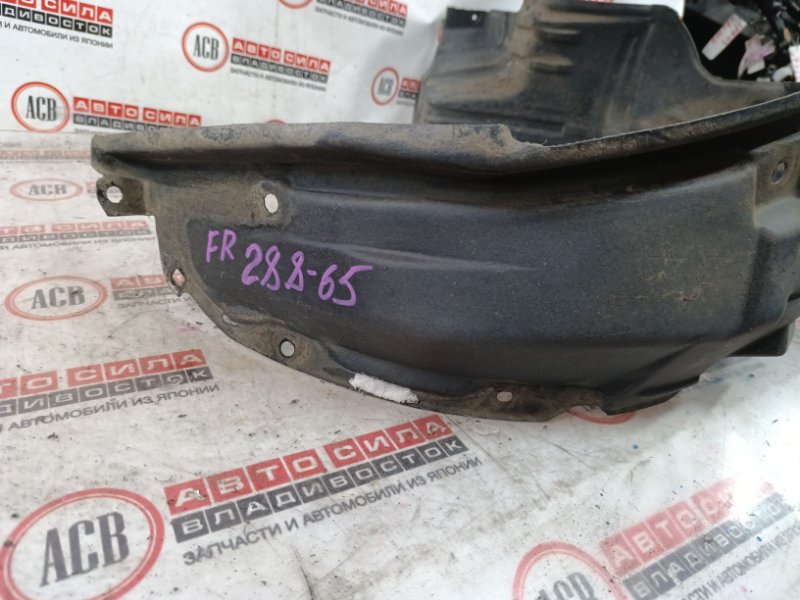 Подкрылок передний правый TOYOTA RAUM EXZ10