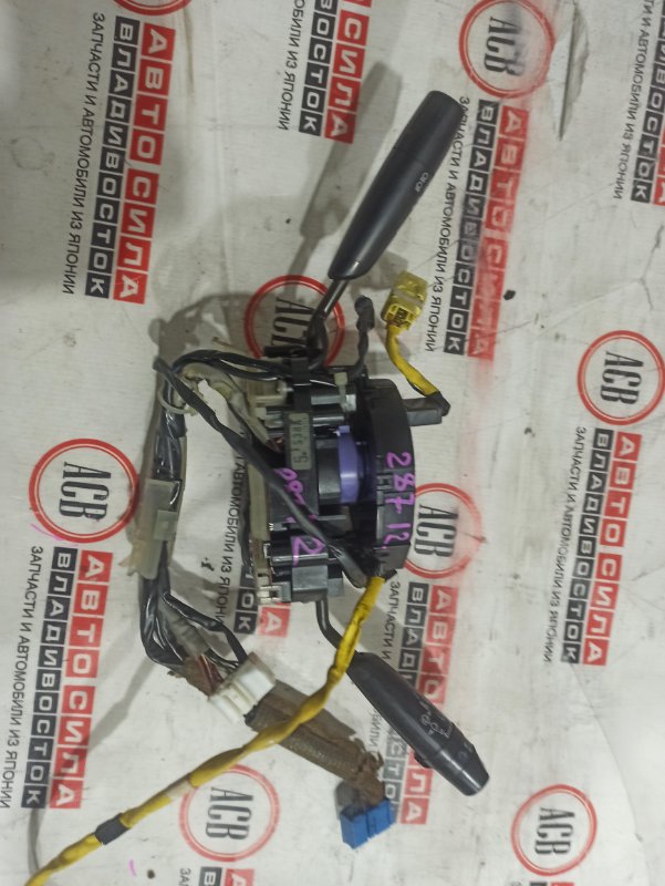 Гитара для MAZDA BONGO FRIENDEE SG5W 4 ракурс Гитара для MAZDA BONGO FRIENDEE SG5W 4 ракурс