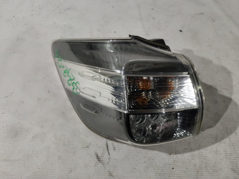 Стоп-сигнал левый TOYOTA WISH ZGE25 8156068062 контрактная