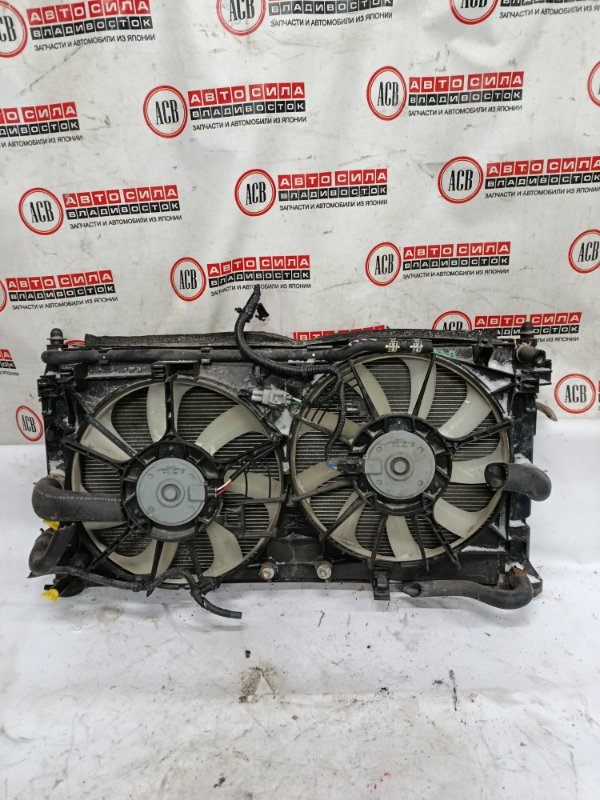 Радиатор основной для TOYOTA PRIUS ZVW50 2ZR-FXE 5 ракурс Радиатор основной для TOYOTA PRIUS ZVW50 2ZR-FXE 5 ракурс