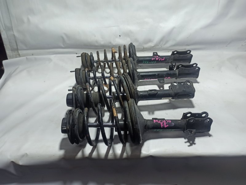 Стойка для TOYOTA HARRIER MCU10 1MZ-FE 1 ракурс Стойка для TOYOTA HARRIER MCU10 1MZ-FE 1 ракурс