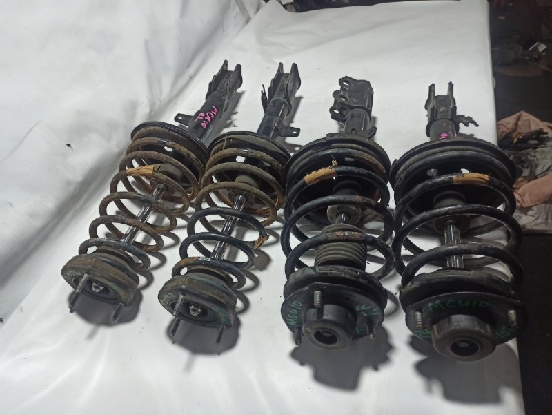 Стойка для TOYOTA HARRIER MCU10 1MZ-FE 6 ракурс Стойка для TOYOTA HARRIER MCU10 1MZ-FE 6 ракурс