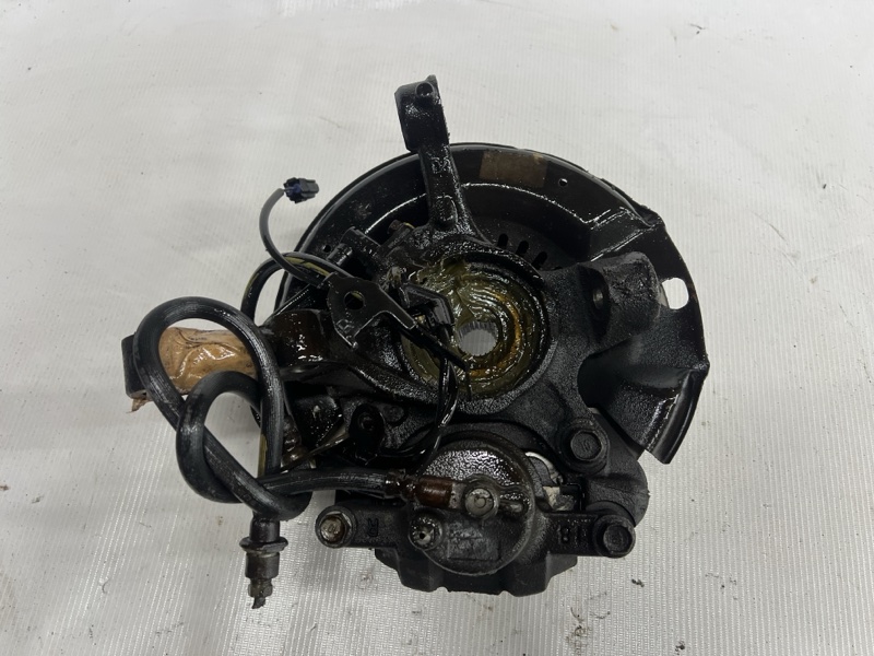 Ступица передняя правая VITZ SCP10
