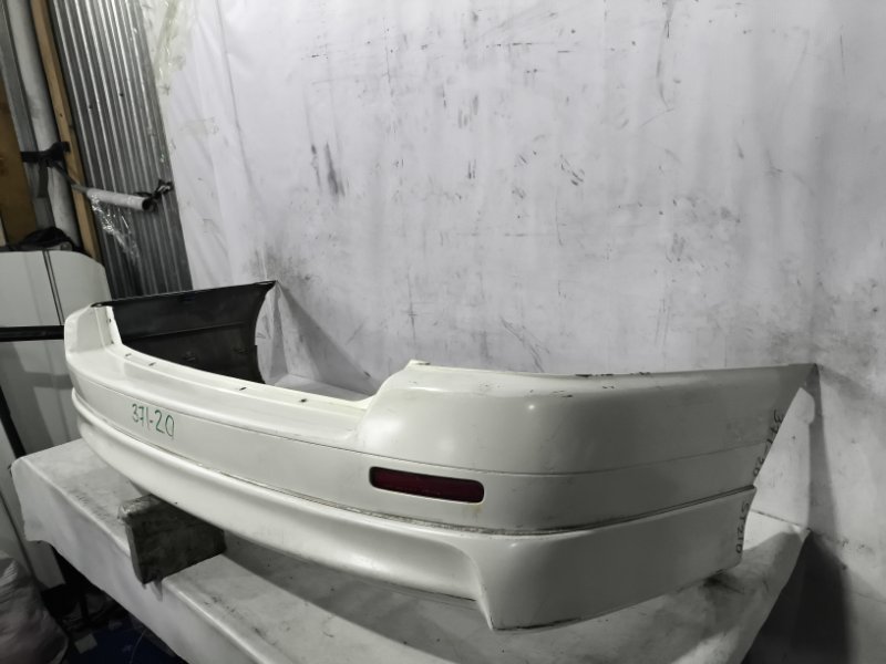 Бампер задний CALDINA ST210 Бампер задний CALDINA ST210