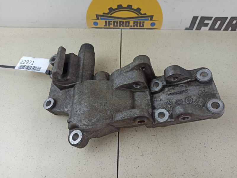 Кронштейн генератора Chrysler Sebring 2007 2.4 ED3 04891592 контрактная