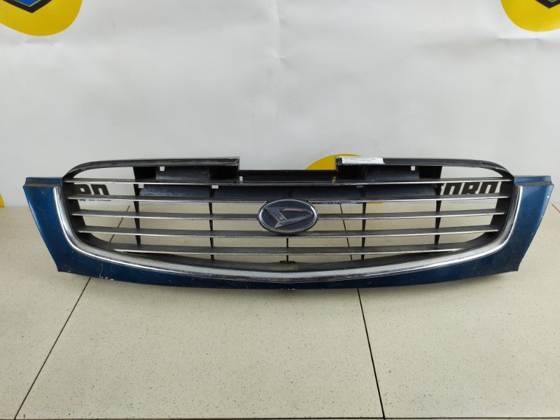 Запчасть решетка радиатора Daihatsu Terios 1998 53111-87408-040 контрактная Решетка радиатора Daihatsu Terios 1998 53111-87408-040 контрактная