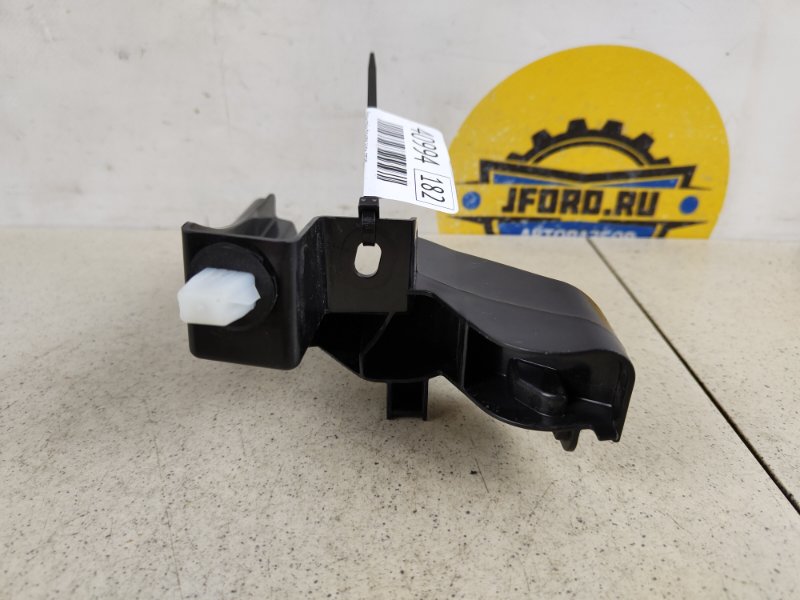 Кронштейн фонаря задний правый NX300 2019 Z10 2.5 2AR-FXE