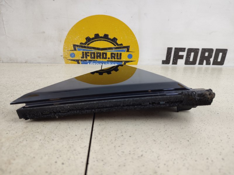 Накладка на дверь задняя правая NX300 2019 Z10 2.5 2AR-FXE