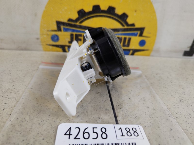 Динамик задний RX450h 2019 GYL25 3.5 2GR-FXE
