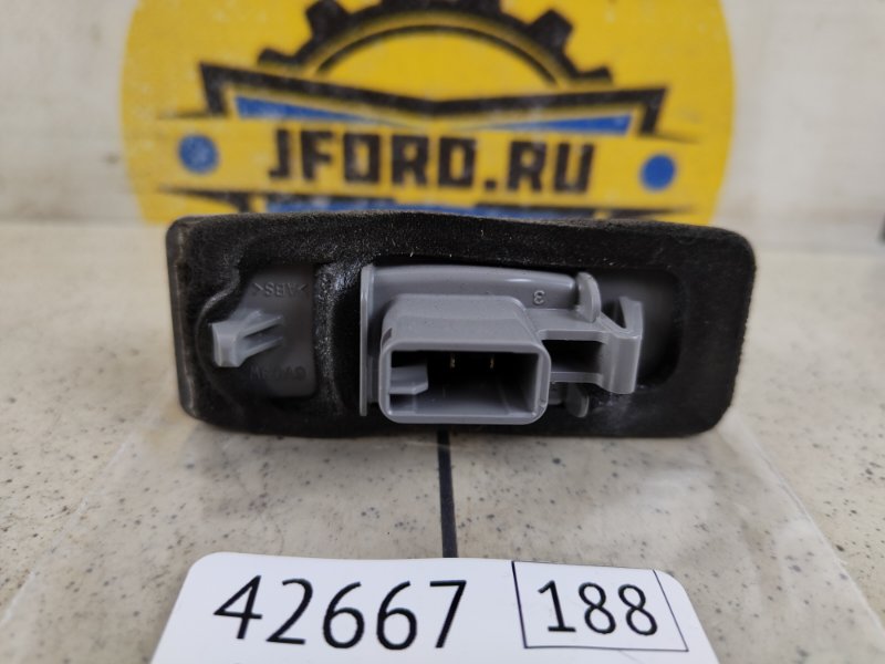 Плафон освещения номерного знака Lexus RX450h GYL25 3.5 2GR-FXE