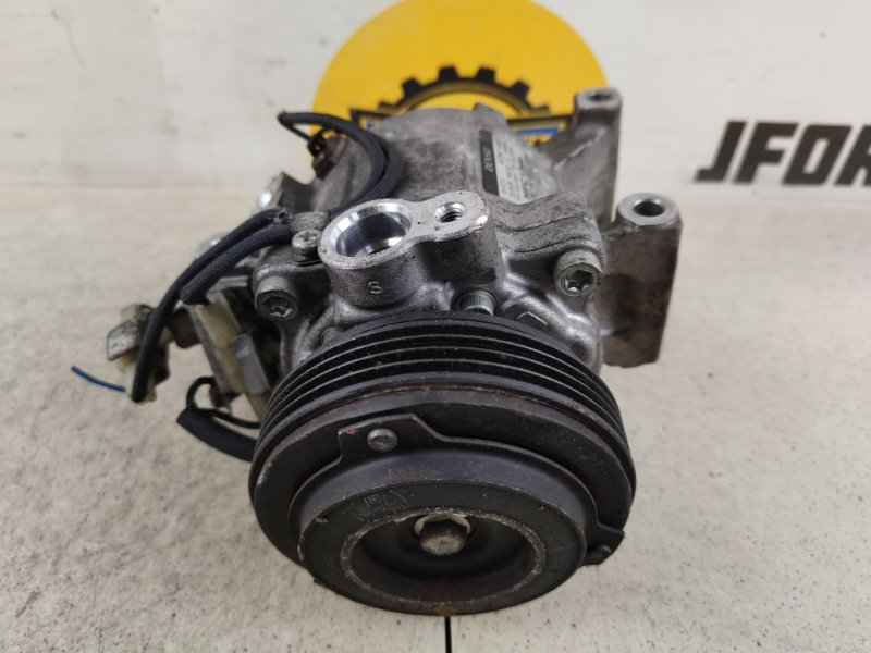 Компрессор кондиционера Daihatsu Sirion 2007 M300 1.3 K3-VE 88320-B1020 контрактная