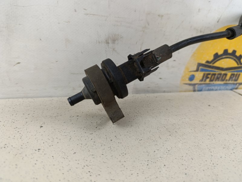 Клапан вентиляции топливного бака 3 2003 BK 2.0 LF