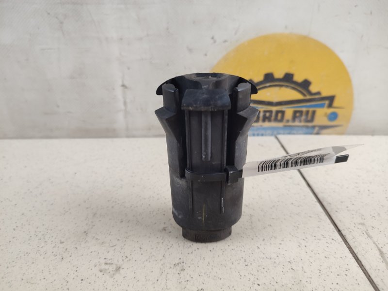 Кронштейн радиатора верхний Mazda 3 2006 BK 1.6 Z6 Z601-15-240F контрактная