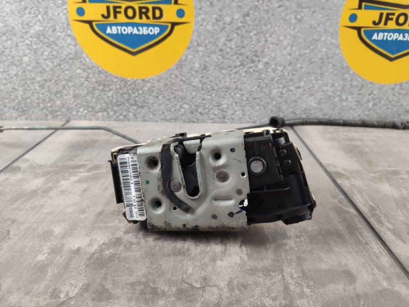 Замок двери передний левый Jeep Grand Cherokee WK2 6.4 ESG V8 HEMI SRT
