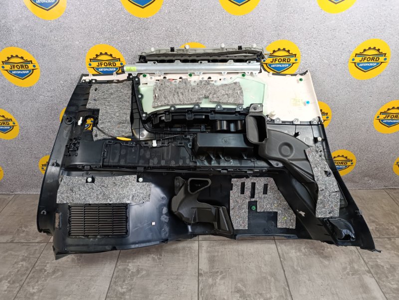 Обшивка багажника правая Vellfire 2018 H30 2.5 2AR-FXE