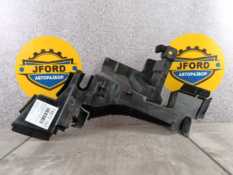 Дефлектор радиатора правый Toyota Vellfire 2018 H30 2.5 2AR-FXE 52545-58090 контрактная