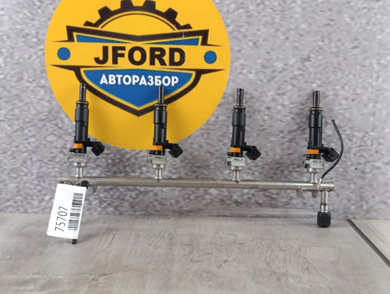 Рампа топливная Chevrolet Cruze 2012 J300 1.8 F18D4 55573666 контрактная