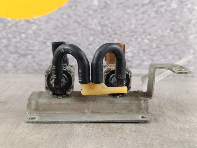 Электромагнитный клапан Mazda 5 2012 CW 2.5 L5-VE LF82-18-740 контрактная