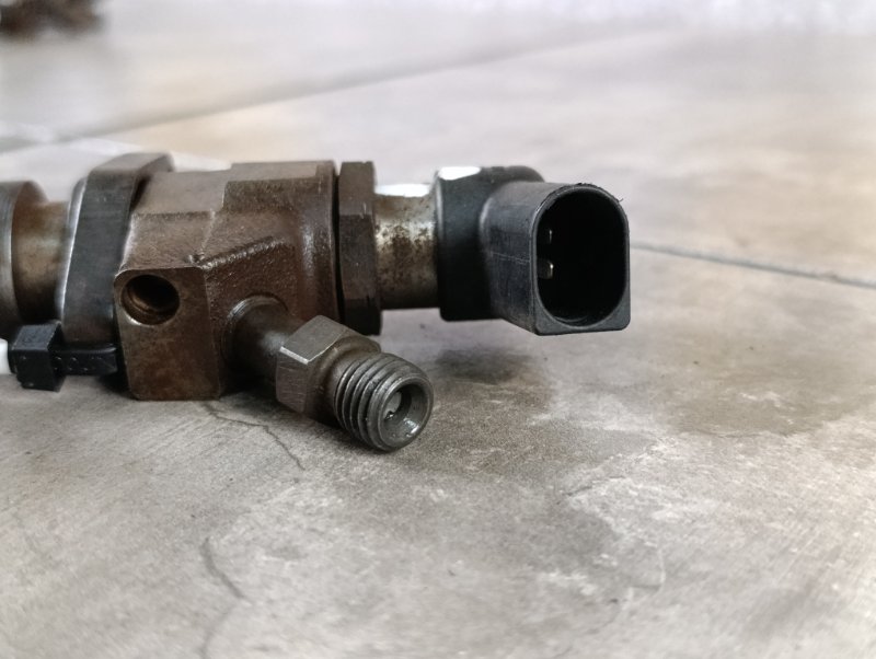 Форсунка топливная Mondeo 4 2009 BD 2.0 D QXBA Форсунка топливная Mondeo 4 2009 BD 2.0 D QXBA