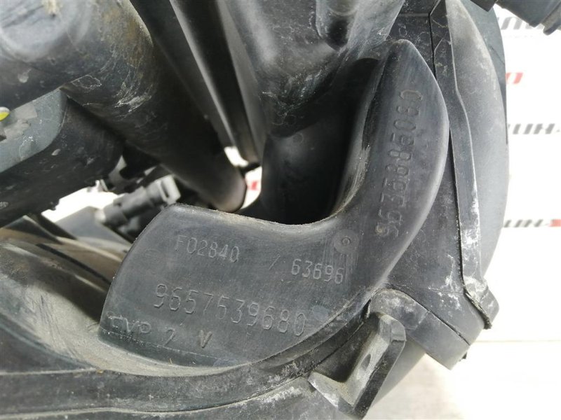 Коллектор впускной C4 2005 Хетчбэк 5D LC 1.6 NFU(TU5JP4)