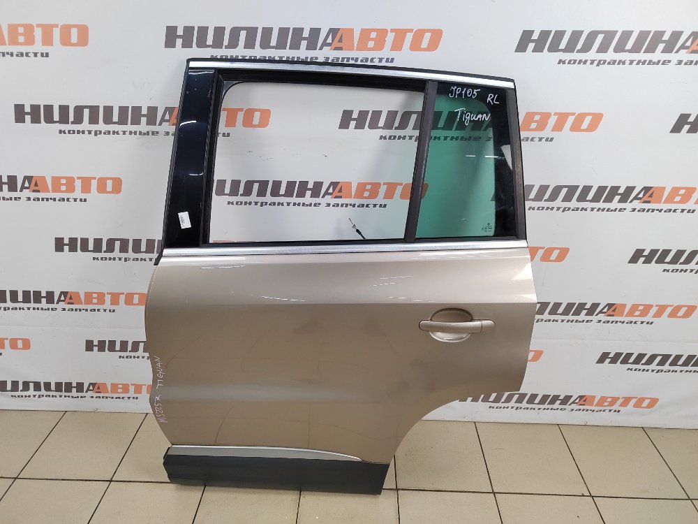 Дверь задняя левая Volkswagen Tiguan 1 2011 2.0 CCZD 5N0833055A контрактная