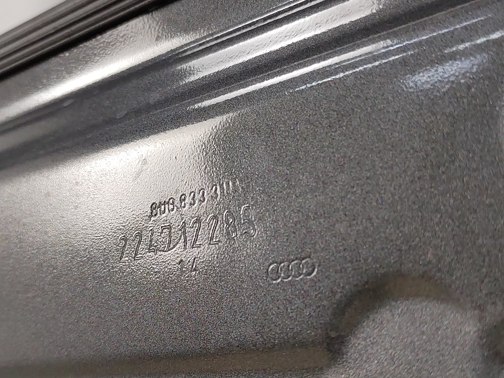 Дверь задняя левая Q3 2013 2.0 CPSA