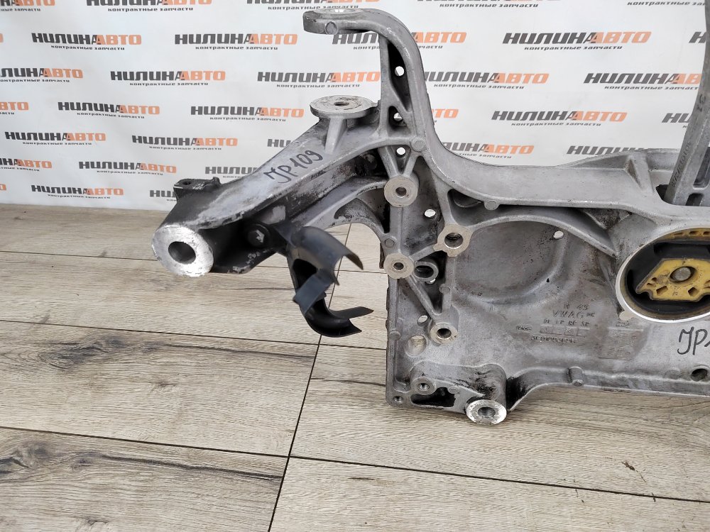 Подрамник передний Audi Q3 2.0 CPSA