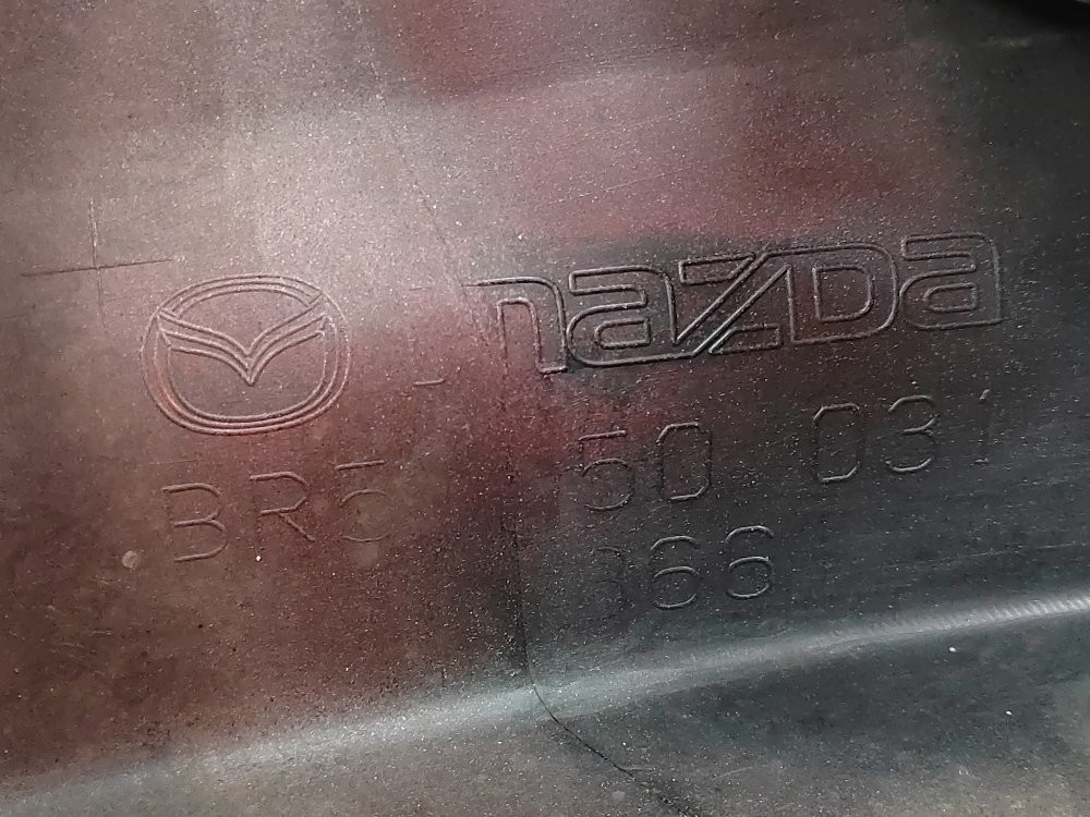 Бампер передний 3 BK 2008 Хетчбэк 2.0 LF