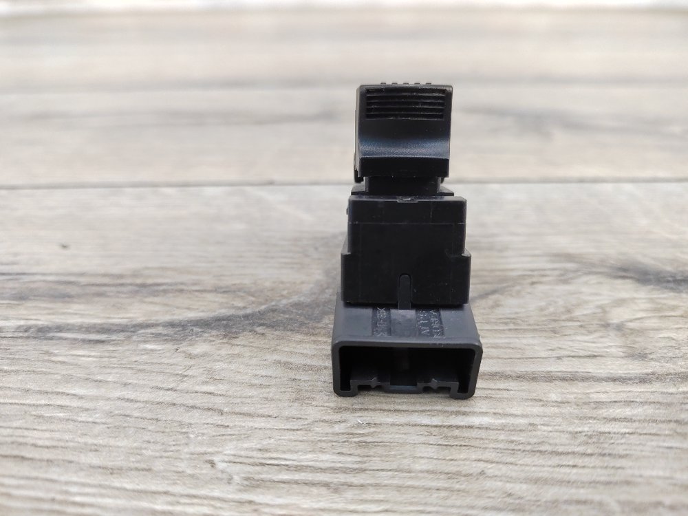 Кнопка стеклоподъемника SX4 2011 Хетчбэк 1.6 M16A