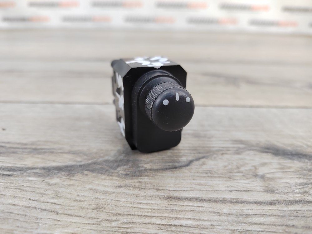 Блок управления зеркалами Suzuki SX4 2011 Хетчбэк 1.6 M16A 3795062J00 контрактная