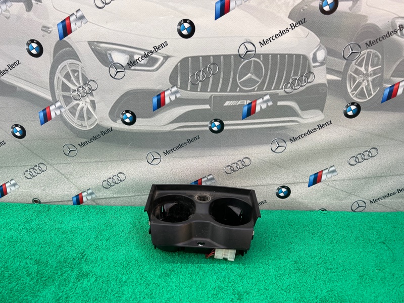 Подстаканники Bmw 5 G30 19г