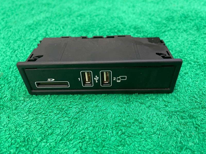 Блок usb aux Mercedes E-Class W213 2019