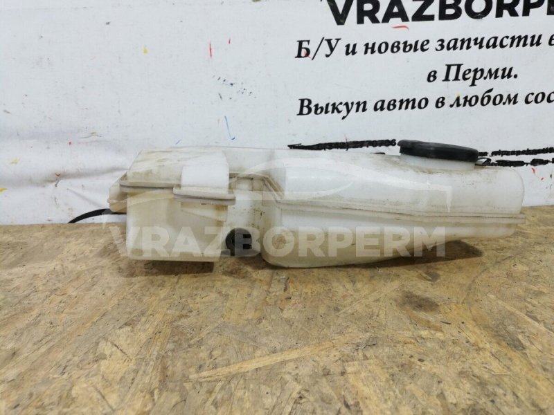 Бачок омывателя передний Duster 2009-2014