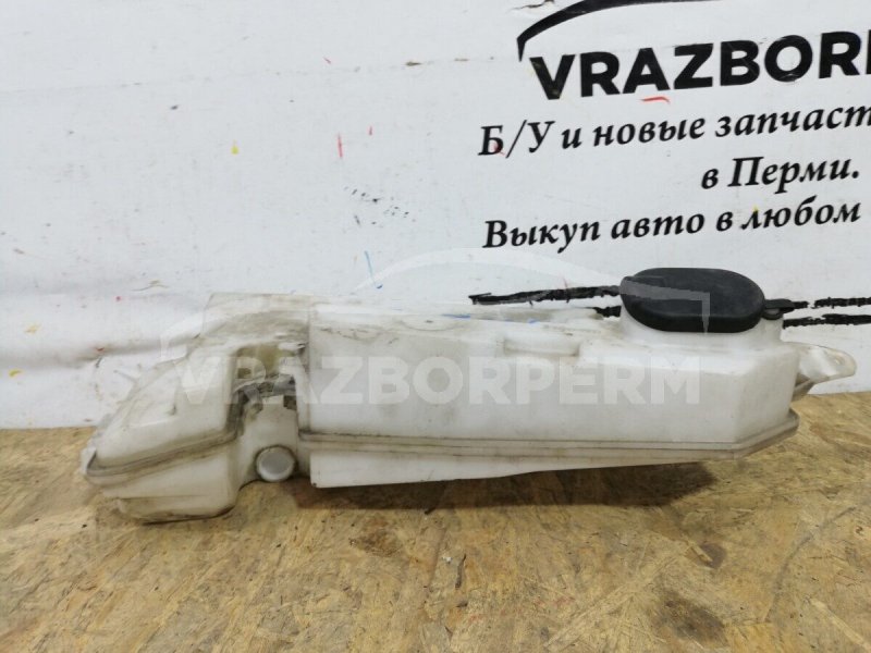 Бачок омывателя передний Duster 2009-2014