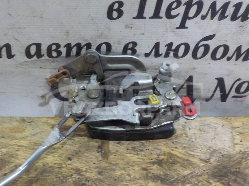 Замок двери передний правый Suzuki Wagon R+