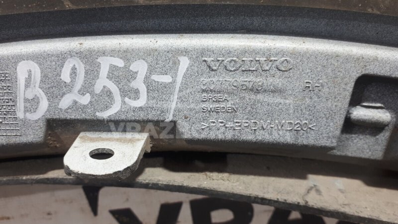 Накладка крыла (расширитель) передняя правая XC90 2002-2015