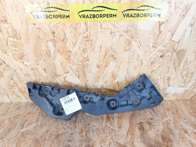 Запчасть кронштейн бампера задний левый Лада Х-рей 2016> 850452011R Б/У Кронштейн бампера задний левый Лада Х-рей 2016> 850452011R Б/У