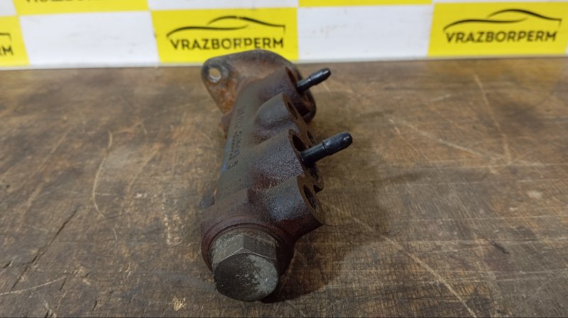 Цилиндр тормозной главный 2107 Цилиндр тормозной главный 2107