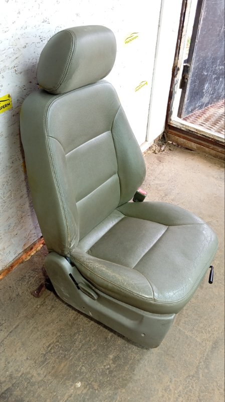 Сиденье переднее правое MUSSO G32D Сиденье переднее правое MUSSO G32D