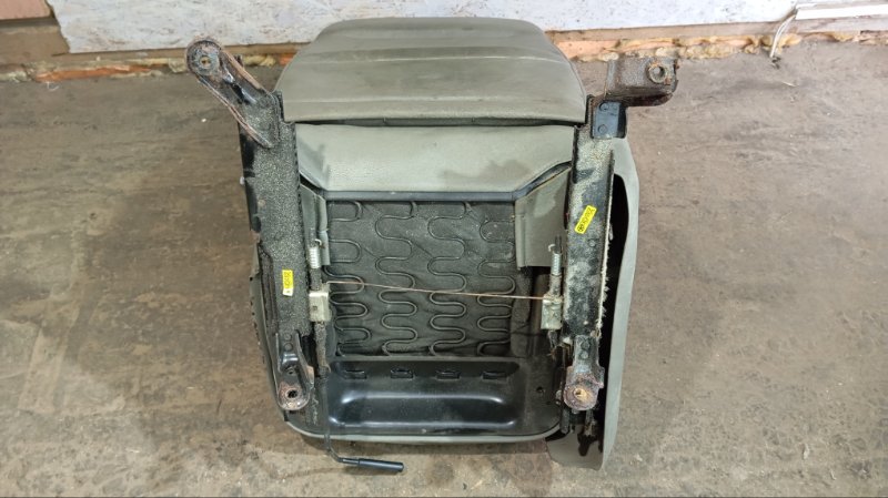 Сиденье переднее правое MUSSO G32D Сиденье переднее правое MUSSO G32D