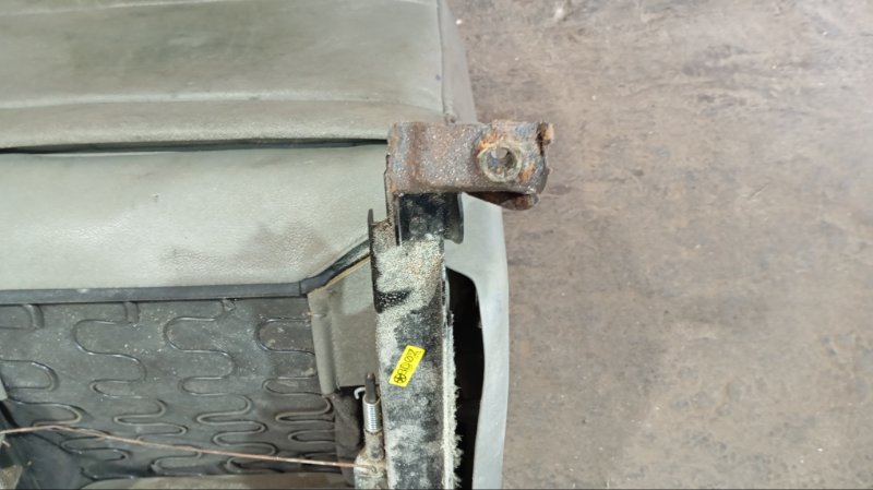 Сиденье переднее правое MUSSO G32D Сиденье переднее правое MUSSO G32D