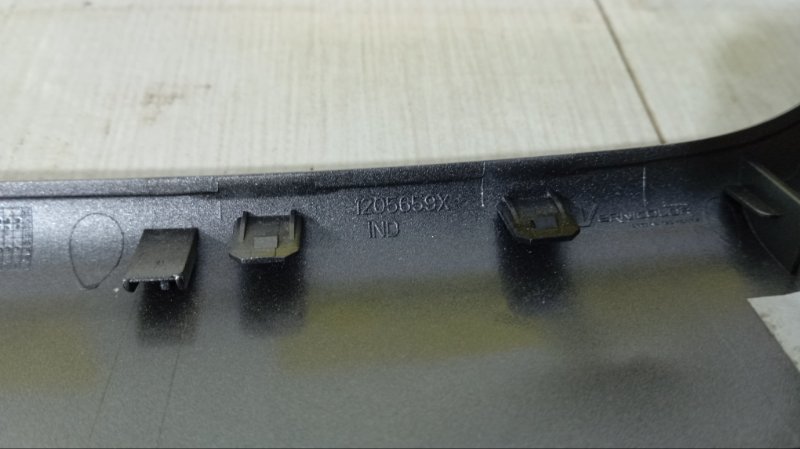 Рамка магнитолы SANDERO 2015 K7M812 Рамка магнитолы SANDERO 2015 K7M812