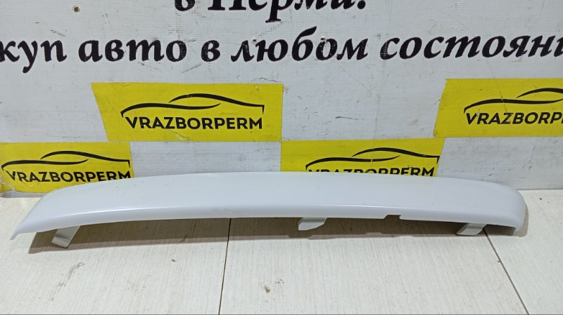 Молдинг бампера передний правый Ford Focus