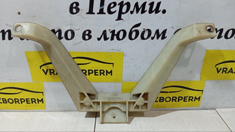 Кронштейн кулисы КПП Touareg