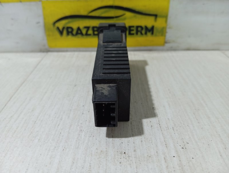 Кнопка освещения панели приборов 3