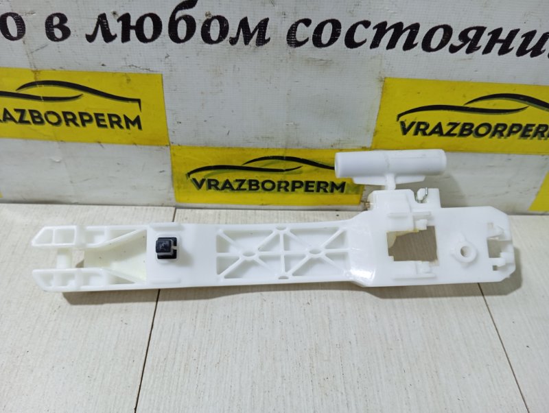 Кронштейн ручки двери задний левый Kia Cerato 836552F000 Б/У