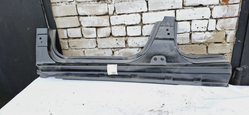 Порог кузова левый Renault Logan 1 760218077R Б/У