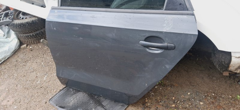 Дверь задняя левая VOLKSWAGEN POLO CFNA