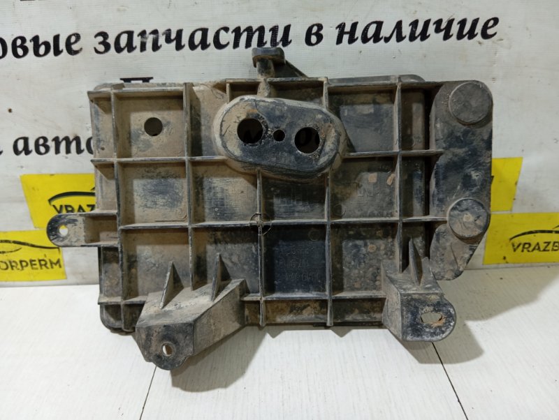 Площадка аккумулятора 3