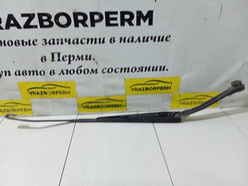 Поводок стеклоочистителя левый 6 2003 GG LF